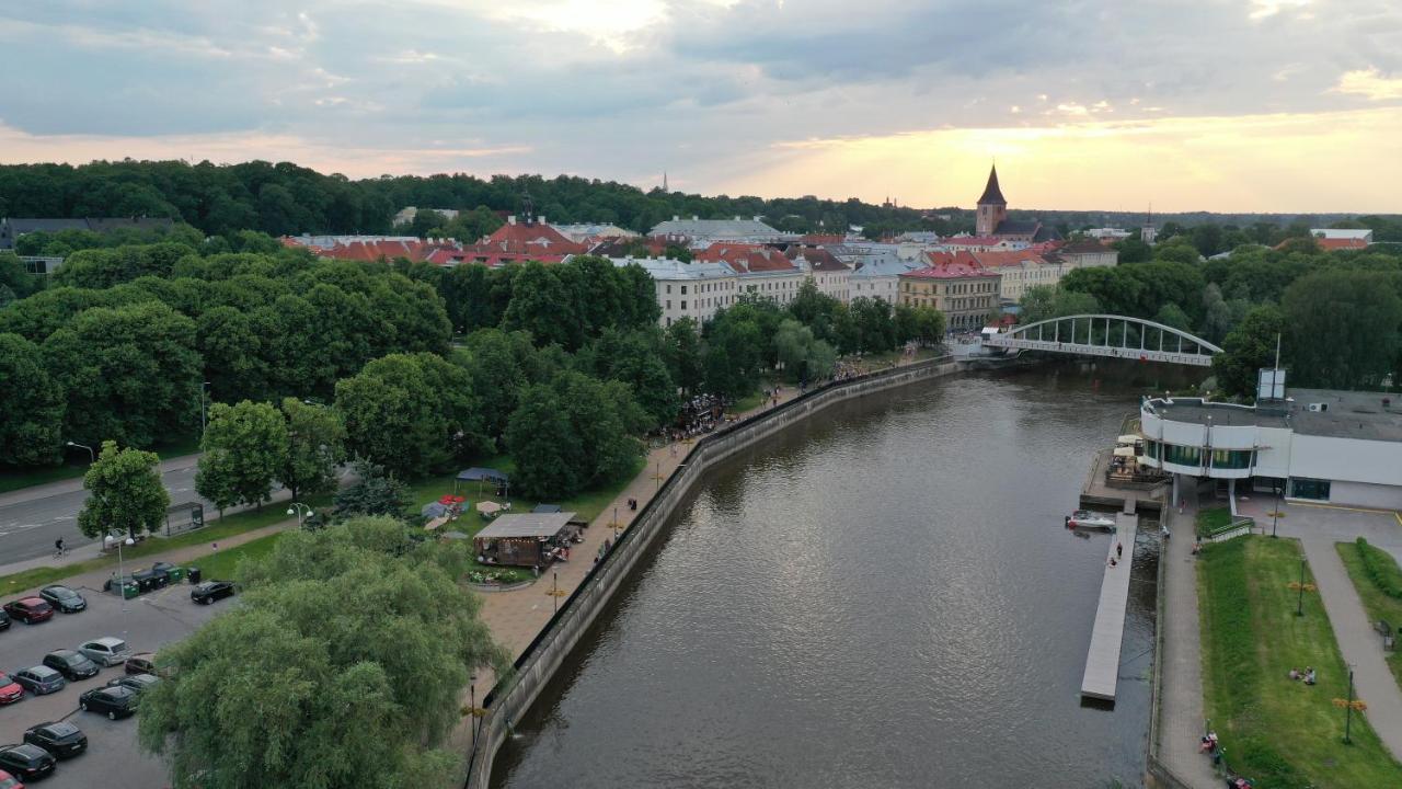 Over The River Apartment Tartu Exterior photo